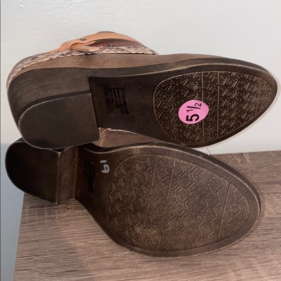 jellypop ankle boots black